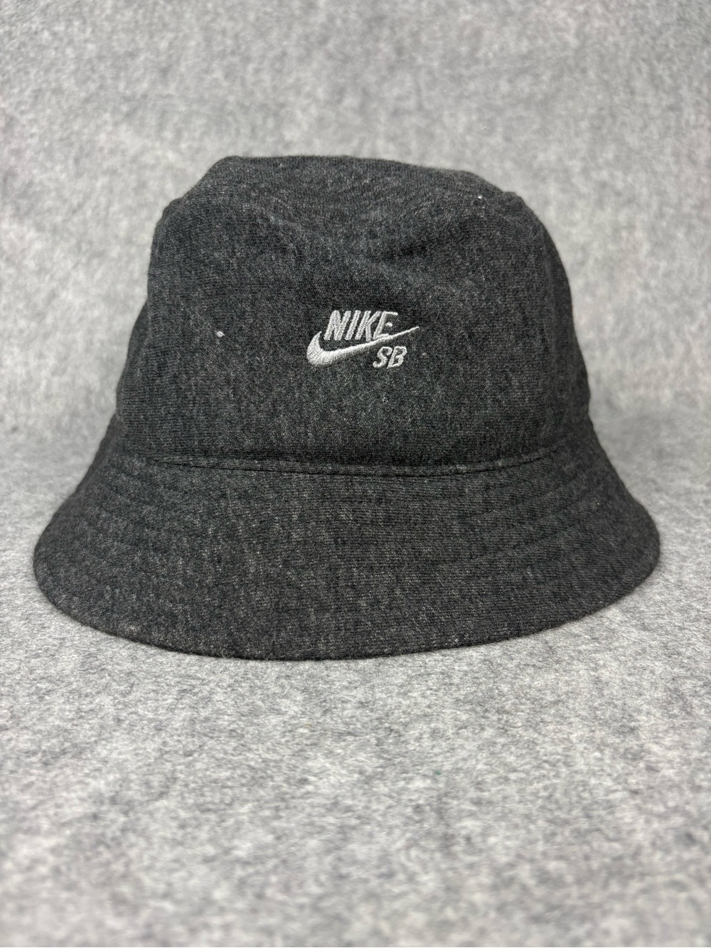 Nike SB Heritage86 Charcoal Bucket Hat L/XL